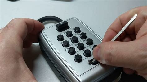 Master 5422/23D Key Box Decoding .